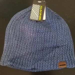 Dakine hat